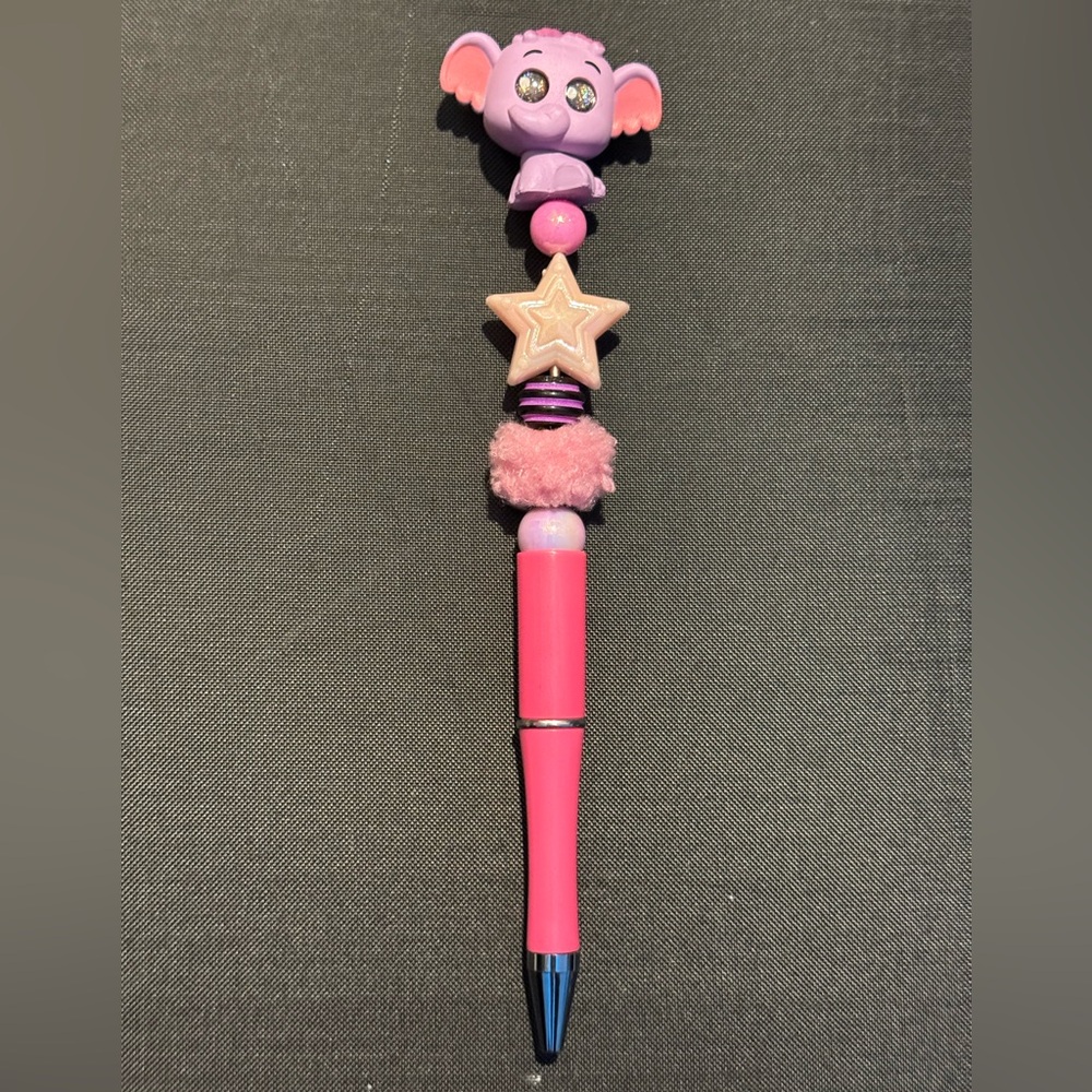 - 🏰 Disney Doorable Handmade Heffalump (Winnie the Pooh) Pen  ✍️